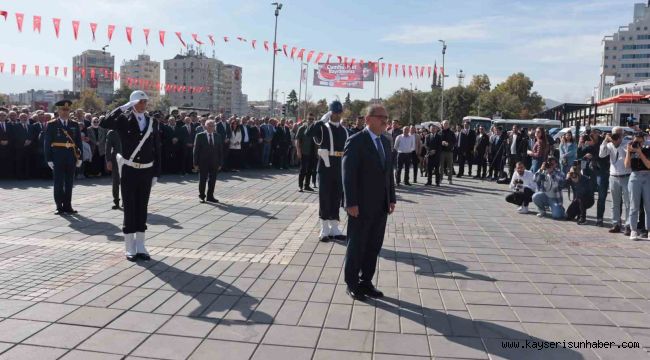 Bakan Özhaseki: "Bu coğrafyada güçlü olmak bir mecburiyettir"