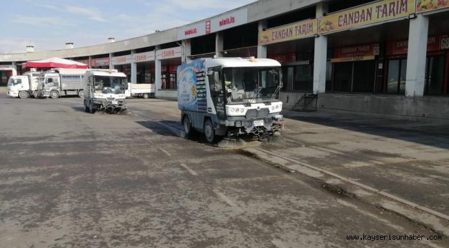 Büyükşehir Hal Kompleksi'nde detaylı temizlik, her yer pırıl pırıl