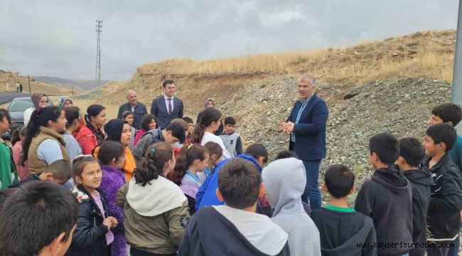 Büyükşehir, ilçeleri kent ormanlarıyla yeşillendiriyor