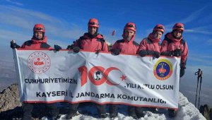 JAK, Erciyes'in zirvesine tırmandı