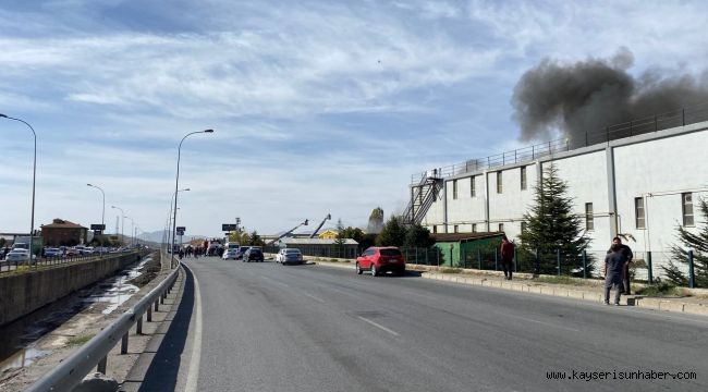 Kayseri'de fabrika yangını: Ekipler müdahale ediyor