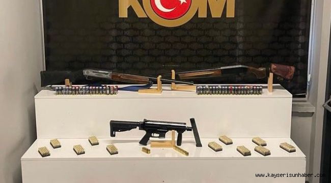 Kayseri'de ruhsatsız silah satıcılarına operasyon: 3 gözaltı