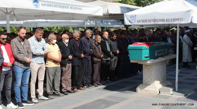 Kayseri'nin neşe kaynağı Fehmi'nin ölümü esnafı yasa boğdu