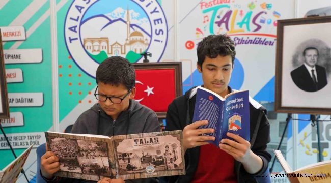 Kitap Fuarı'nda Talas Standına İlgi Büyük