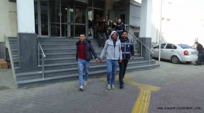 Kayseri'de aranan şahıslara 73 personelle eş zamanlı operasyon