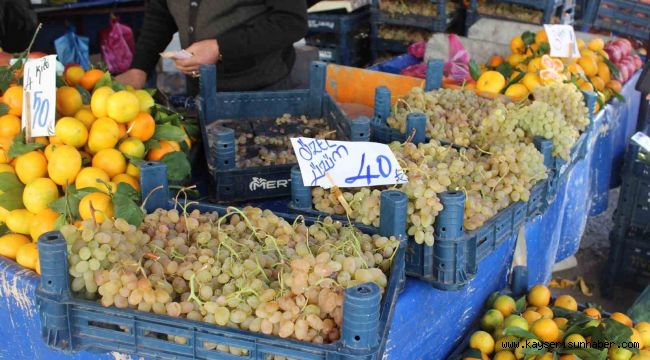 Pazarda zam şampiyonu 'üzüm'