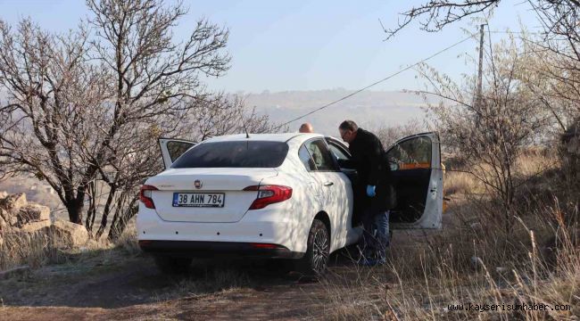 Annesinin aracıyla gittiği dağlık alanda kendini astı