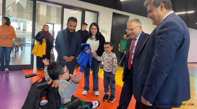 Başkan Büyükkılıç'tan gönül belediyeciliğinin en güzel örneklerinden Engelsiz Yaşam Merkezi'ne ziyaret