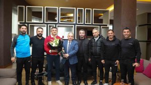 Başkan Yalçın'dan Vanspor kafilesine ziyaret