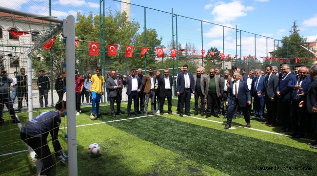 Genç Dostu Büyükşehir'den kırsala 69 milyon TL'lik 135 adet saha