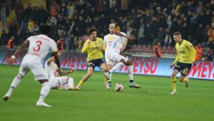 Trendyol Süper Lig: Kayserispor: 3 - Fenerbahçe: 4