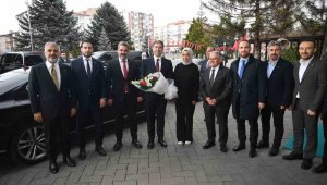 AK Parti Genel Başkan Yardımcısı Sırakaya'dan Büyükkılıç'a ziyaret