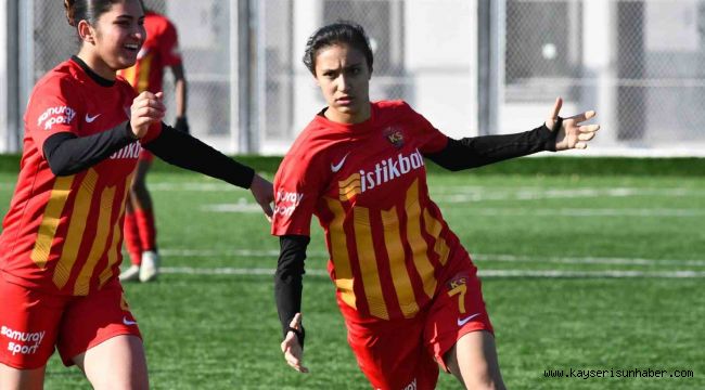 Zeynep Bilir, gol kraliçesi oldu