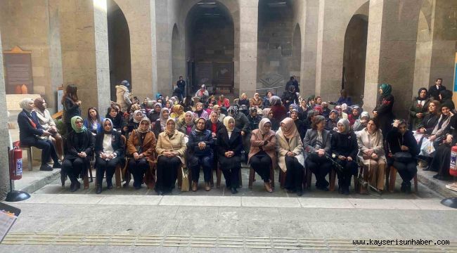 Büyükşehir'den bin kadın sporseverle 'ritmini yakala' etkinliği