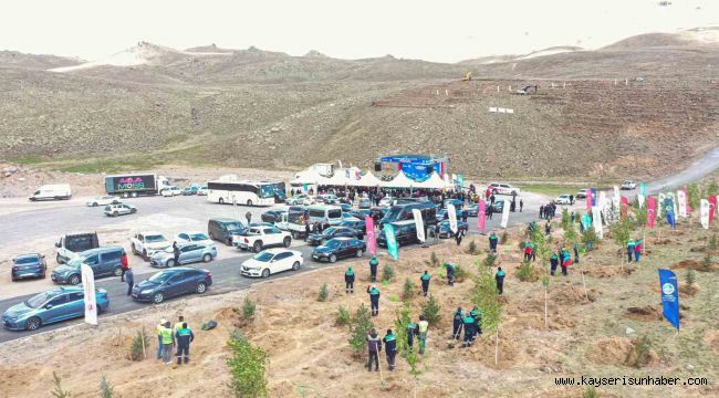 Kayseri'de 271 bin 500 fidan toprakla buluştu