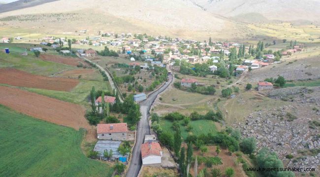 Büyükşehir'den Develi'nin kırsal yollarına 900 tonluk sıcak asfalt çalışması