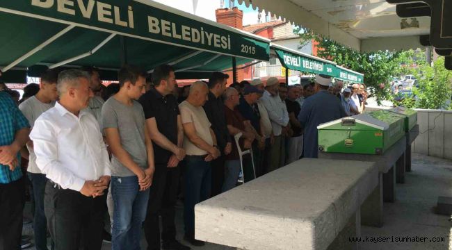 Eski Başkan Cabbar'ın anneannesi toprağa verildi