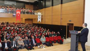 Rektör Prof. Dr. Altun, Kayseri Lisesi'nde öğrenciler ile bir araya geldi