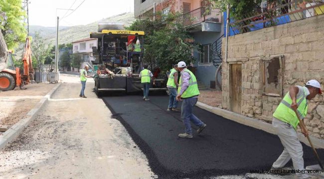 Yahyalı'da asfaltlama çalışmaları devam ediyor