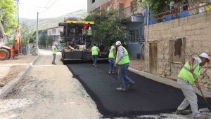 Yahyalı'da asfaltlama çalışmaları devam ediyor