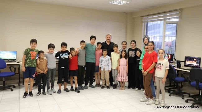 Başkan Palancıoğlu Fedakar Gülderen Sosyal Tesisleri'nde öğrencilerle bir araya geldi