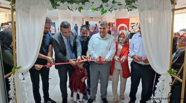 Büyükşehir KAYMEK Yemliha Sosyal Yaşam Merkezi'nden yılsonu sergisi