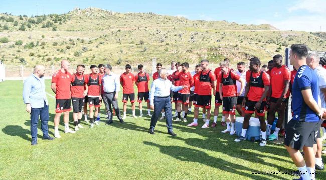 Futbol Takımları Erciyes Yüksek İrtifa Kamp Merkezi'ne övgüler yağdırdı