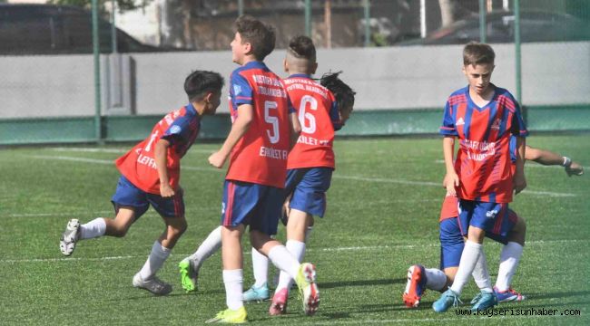 Kayseri U-12 Ligi'nde şampiyon Zeki Akparlarspor oldu