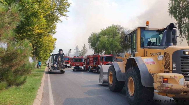 Kayseri'de kağıt fabrikasında yangın