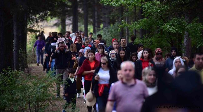 Kayserililer, Büyükşehir'in Doğa Kampı'na akın etti