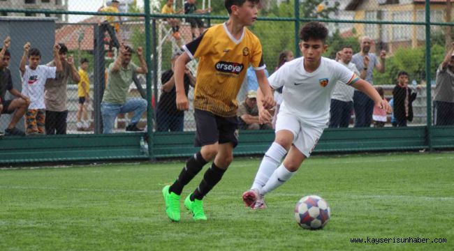 Kayserispor U11 takımı şampiyon oldu