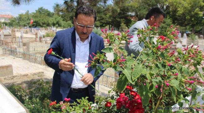 Vali Çiçek: "Hainler hiç unutmasınlar; bizde Kübra Doğanay'lar, Cennet Yiğit'ler bitmez"