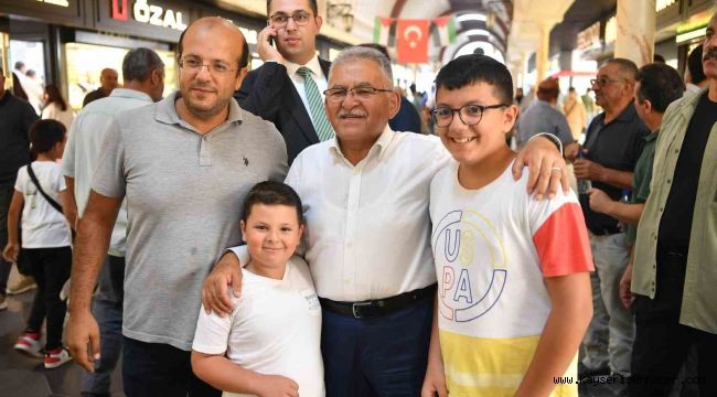 Başkan Büyükkılıç esnaf ve vatandaşlarla buluştu