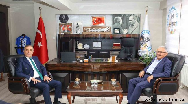 Başkan Büyükkılıç'tan Tomarza Belediye Başkanı Koç'a ziyaret