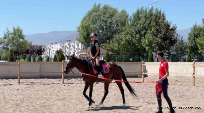 Büyükşehir'in binicilik eğitimlerinde yeni dönem kayıtları başladı