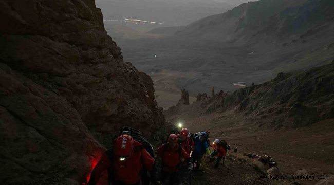 JAK Timlerinden Erciyes'e zirve tırmanışı