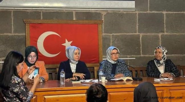 Milletvekili Ayşe Böhürler, Yazarlar Birliği Şiir Programı'na konuk oldu