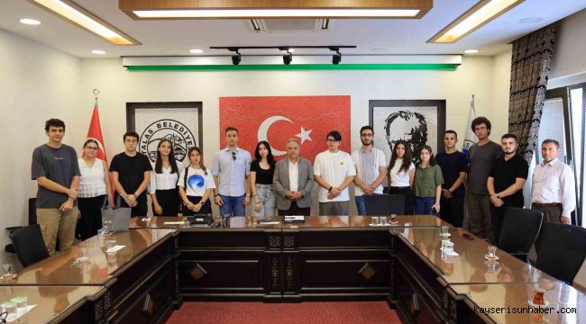 724 Kütüphane'de hazırlandılar, üniversiteli oldular