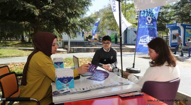 Büyükşehir'den yeni üniversite öğrencilerine rehberlik ve danışma hizmeti