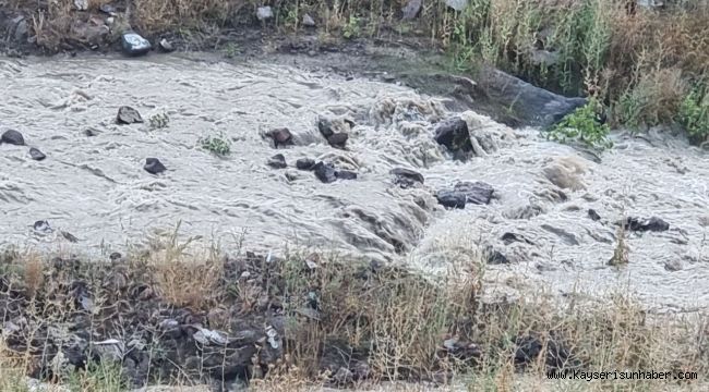 Kayseri'de kısa süreli yağış etkili oldu