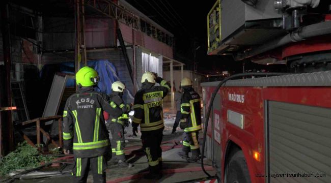 Kayseri'de yangın paniği: 3 iş yeri küle döndü