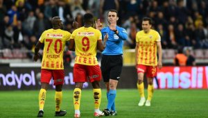 Kayserispor-Beşiktaş maçında Atilla Karaoğlan düdük çalacak