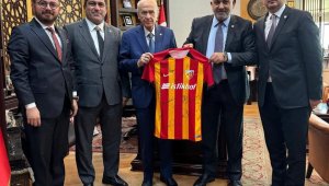 Kayserispor yönetiminden Bahçeli'ye ziyaret