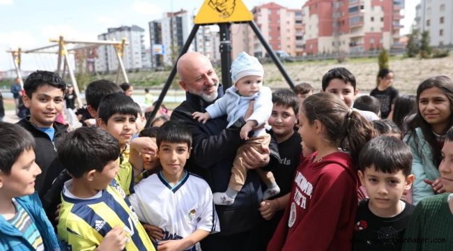 Başkan Çolakbayrakdar: "Çocuklar için bütün parklarda toprak alanlar yapıyoruz"