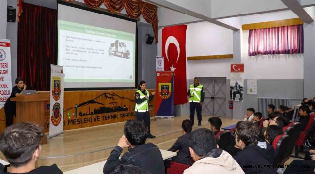 Jandarma'dan öğrencilere 'Uygulamalı Trafik Güvenliği Eğitimi'