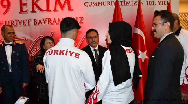 Kayseri'de 'Cumhuriyet Resepsiyonu' düzenlendi