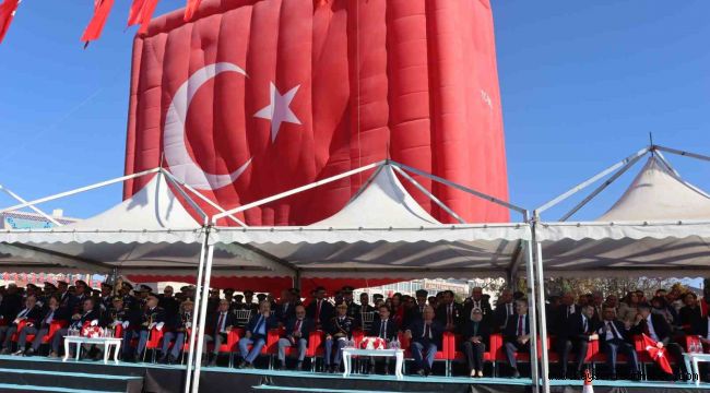 Kayseri'de dev sıcak hava balonlu 29 Ekim kutlaması