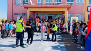 Tomarza'da öğrencilere trafik eğitimi verildi