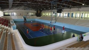 Emektar spor salonu kapılarını kapattı