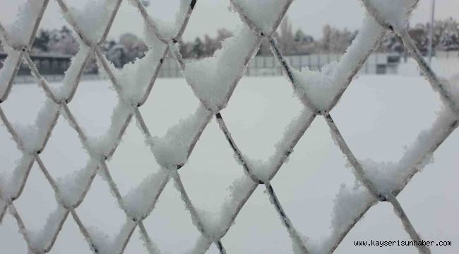 Kayseri'de amatör maçlara kar engeli